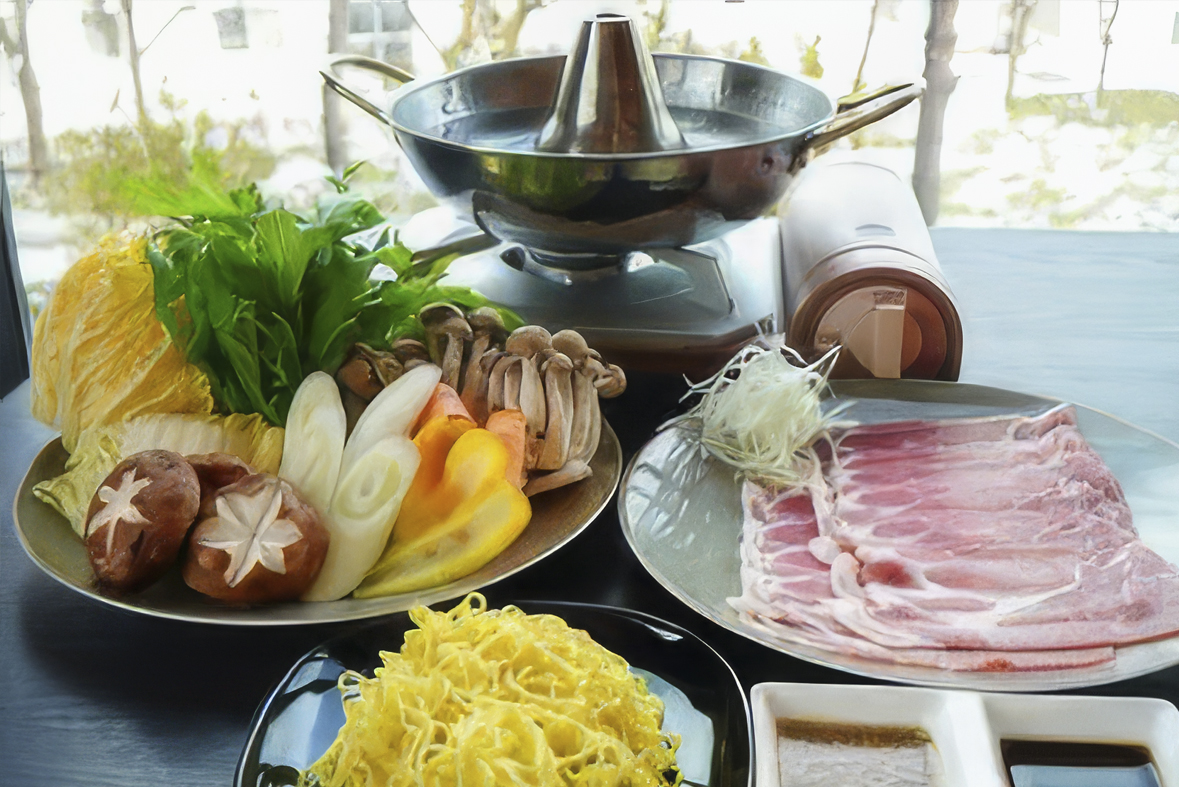 料理長が考え抜いた、北海道富良野の恵みを活かしたフレンチ料理（ディナー）を